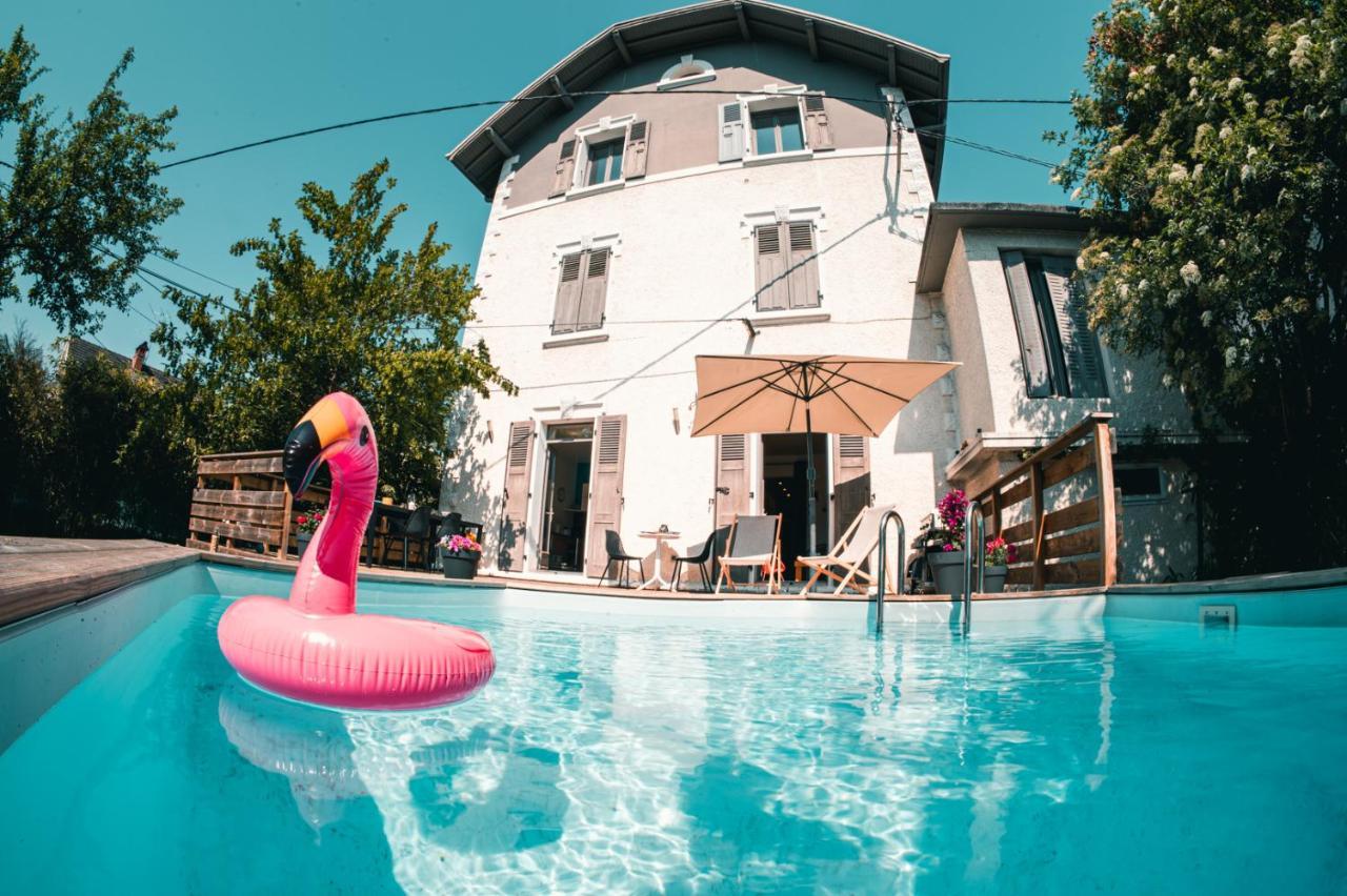 Le Serenite - T3 En Maison De Ville Avec Piscine Annecy Luaran gambar