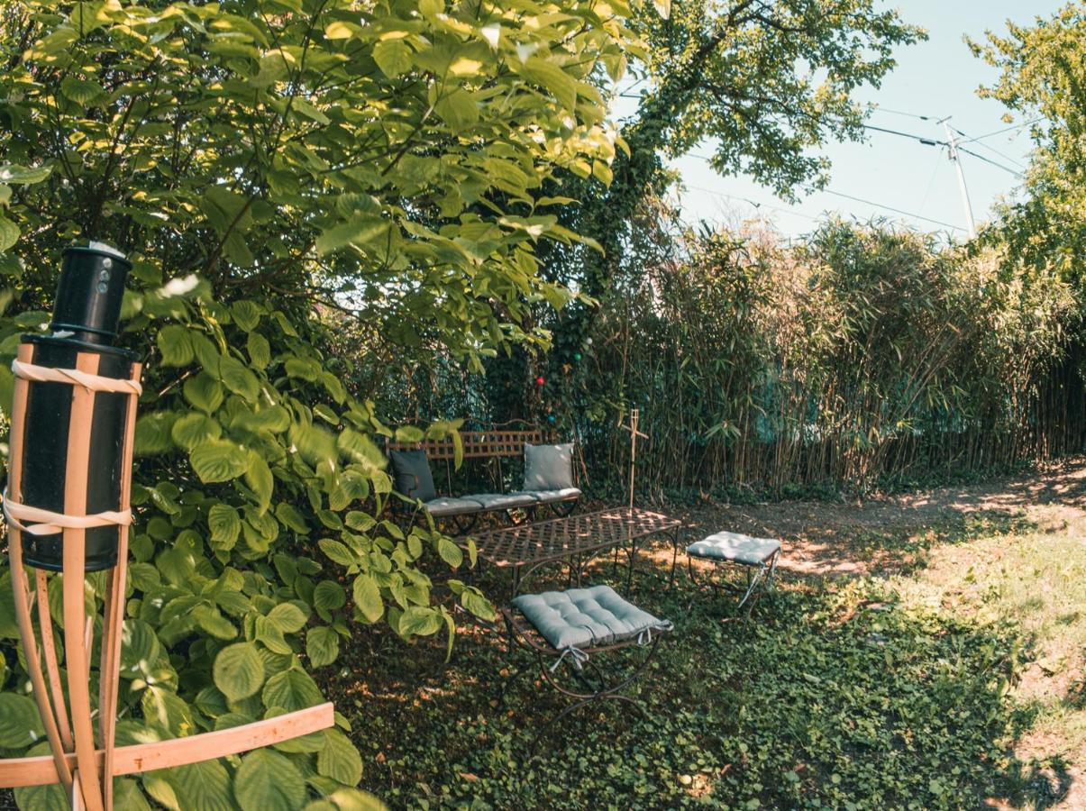 Le Serenite - T3 En Maison De Ville Avec Piscine Annecy Luaran gambar